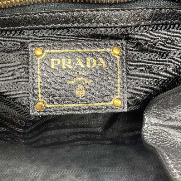 PRADA BLACK NERO / GOLD LOGO PLAQUE VITELLO DAINO HANDBAG - Picture 11 of 15